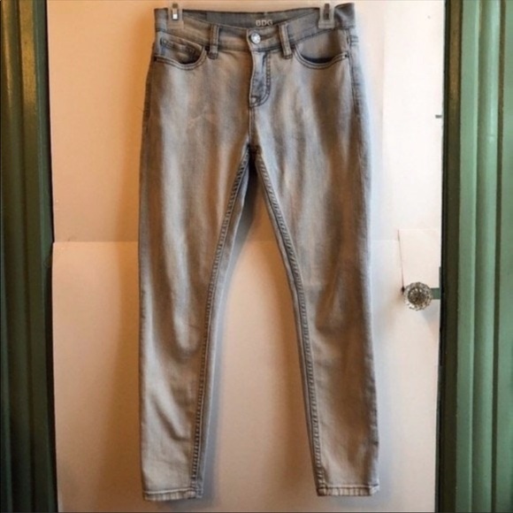 BDG Mid Rise Twig Gazer Cropped Skinny Jeans - Picture 3 of 6